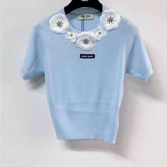 Meet the Posher Tops - MIUMIU Women's Knitted Sleeveless Vest